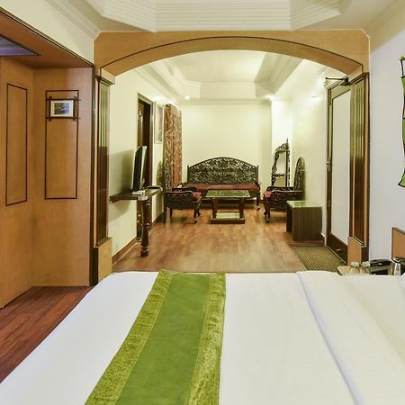 Hotel Kanishka Raipur  Ngoại thất bức ảnh