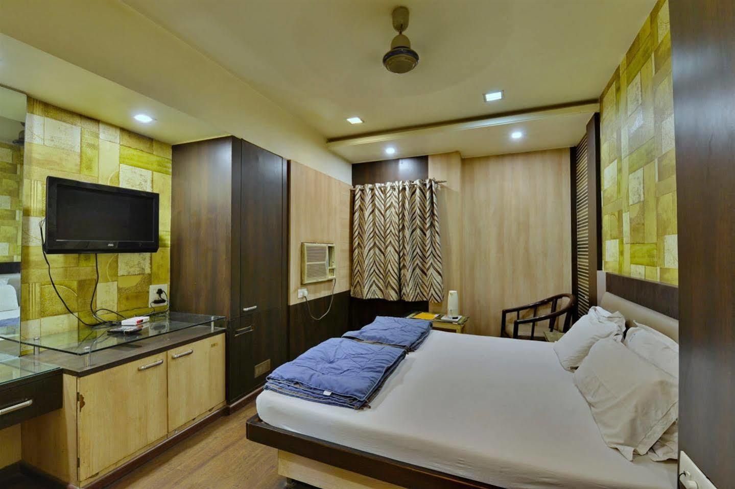 Hotel Kanishka Raipur  Ngoại thất bức ảnh