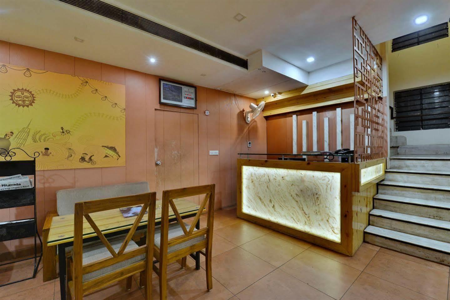 Hotel Kanishka Raipur  Ngoại thất bức ảnh